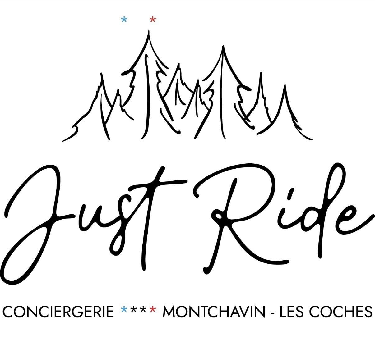 L’équipe Just Ride devant un chalet à Montchavin
