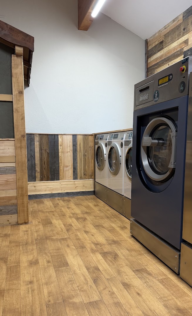 Inside La Bulle laundry in Les Coches